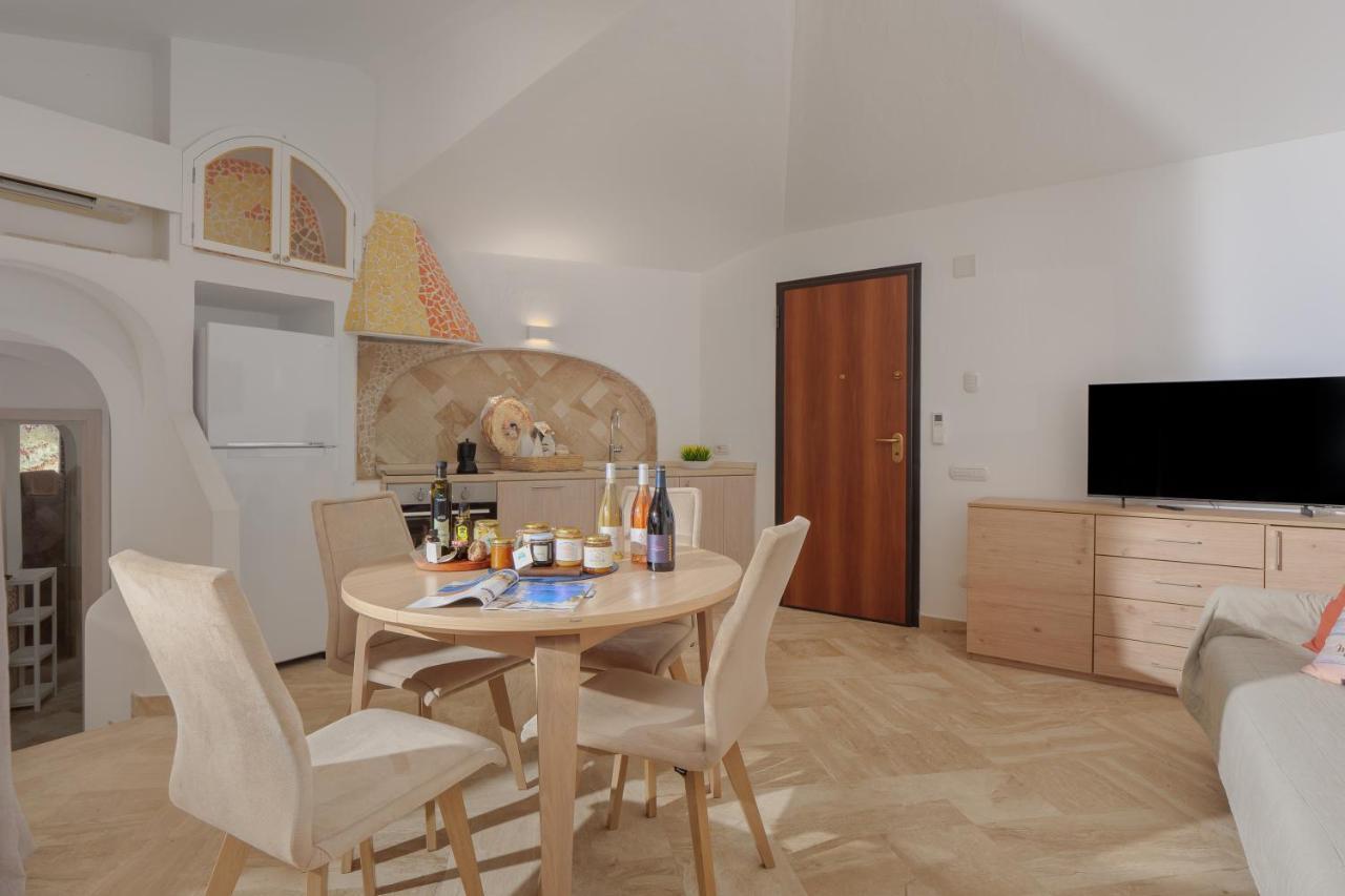 Villetta D'Arancia - Sherdenia Luxury Apartments 马里内拉 外观 照片