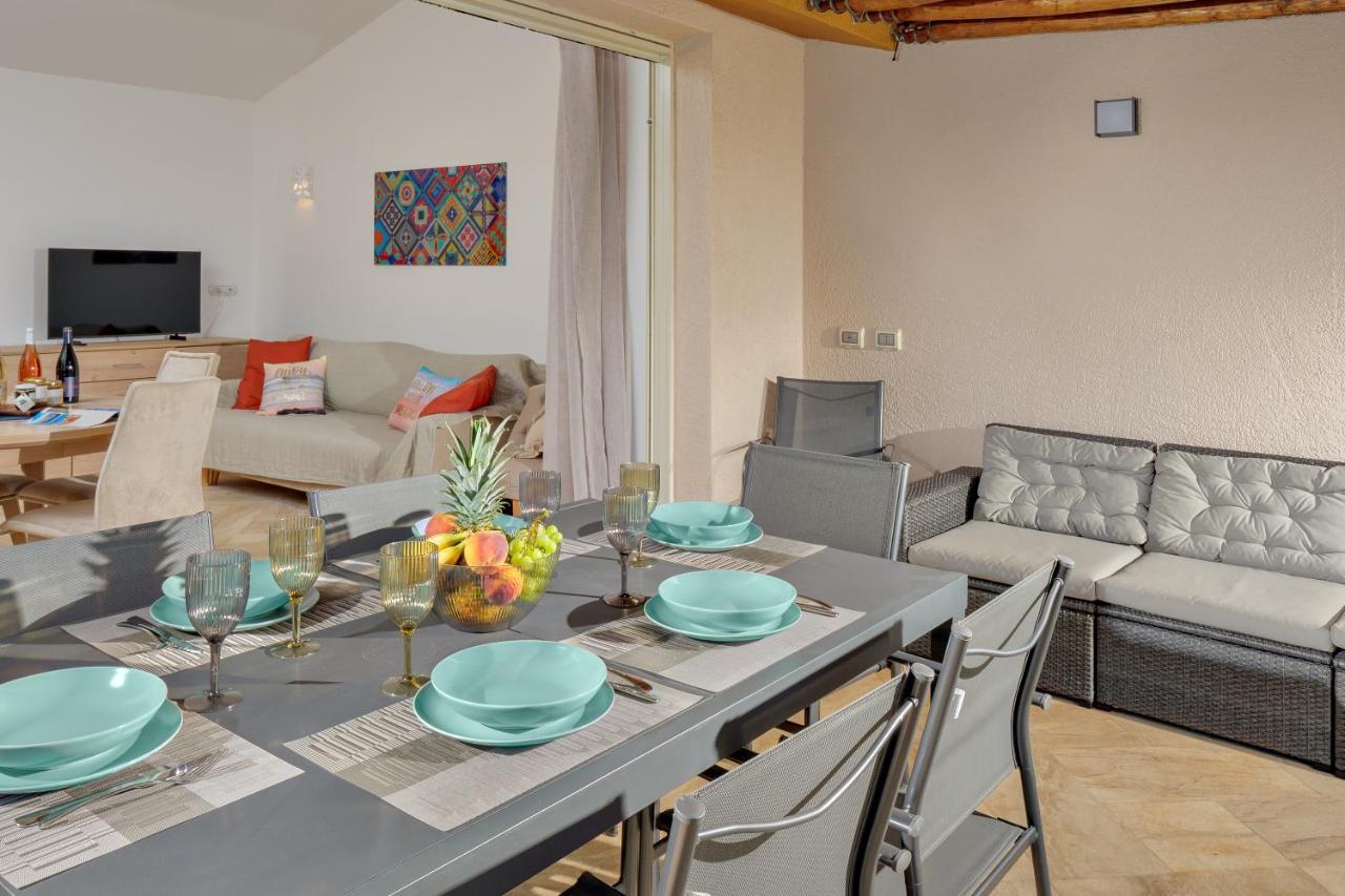 Villetta D'Arancia - Sherdenia Luxury Apartments 马里内拉 外观 照片