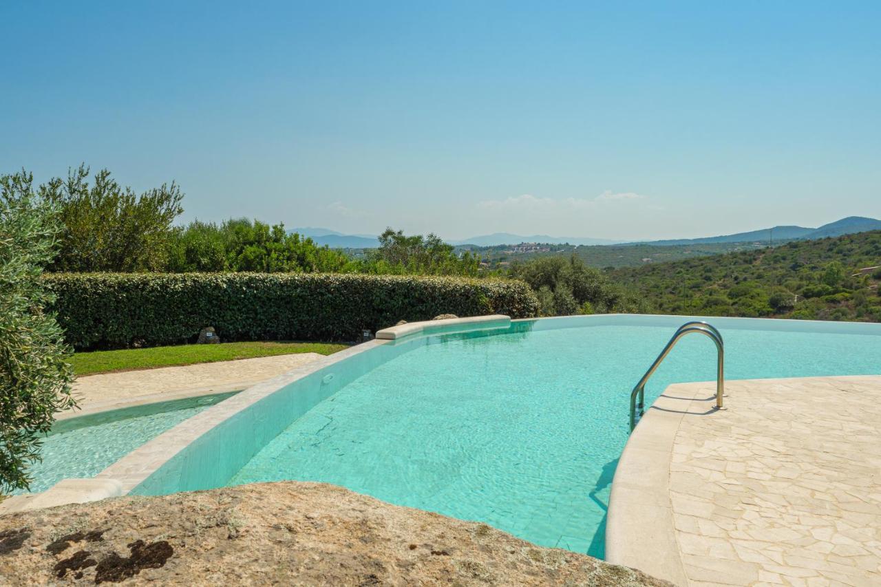 Villetta D'Arancia - Sherdenia Luxury Apartments 马里内拉 外观 照片
